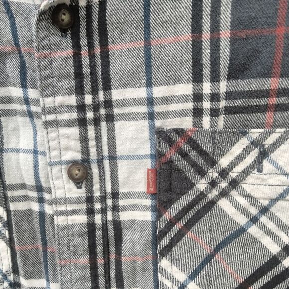 Levi's Flannel Plaid Button-Up Shirt 100% cotton - Picture 2 of 8